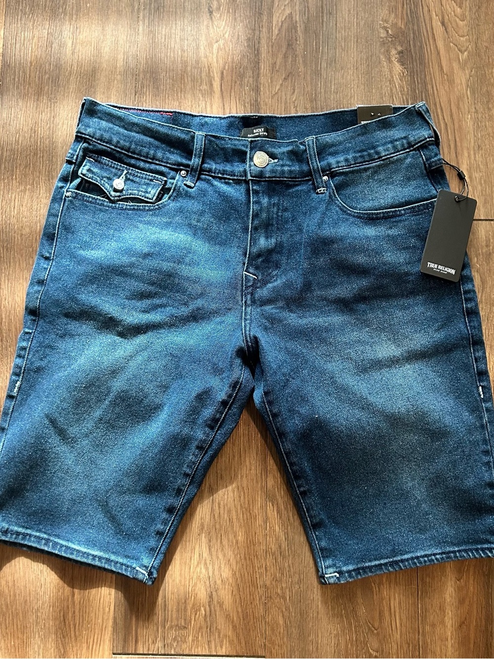 NWT True Religion Men's 12" Denim Ricky SN Flap Dark Jean Shorts Sz 34